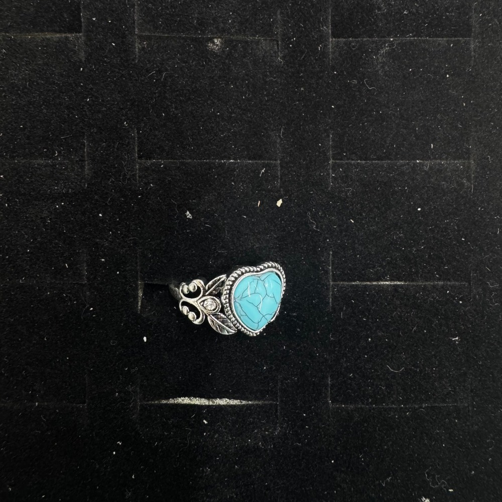 Costume Silvertone  ring heart turquoise simulated stone size 7